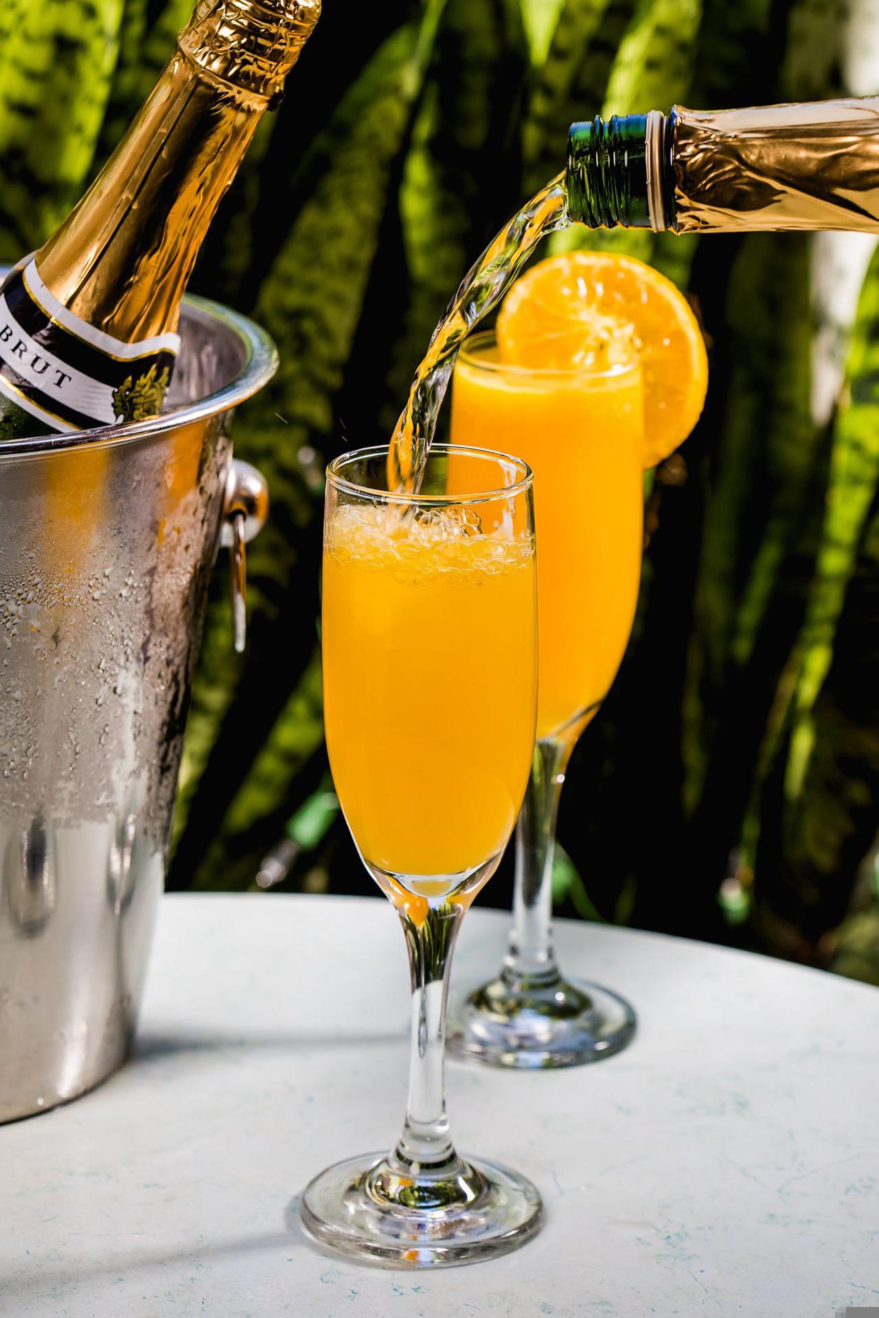 mimosa cocktail champagne orange juice